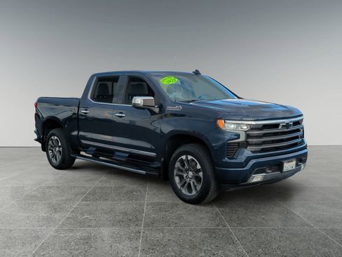 Used 2023 Chevrolet Silverado 1500 High Country w/ Technology Package image 7