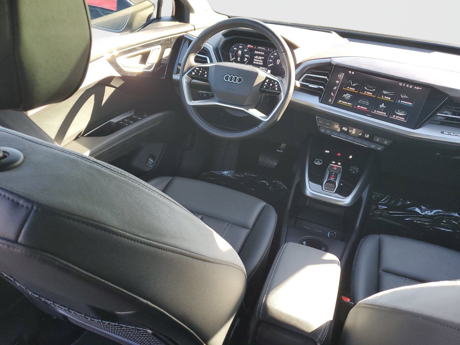 Used 2024 Audi Q4 e-tron Prestige AWD/4WD image 11