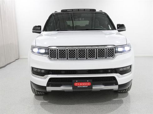 Used 2024 Jeep Grand Wagoneer L Series III image 2