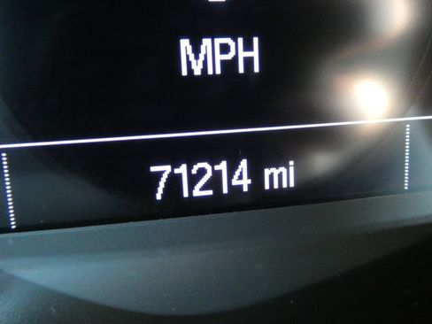 Certified 2019 Chevrolet Trax LT w/ LT Convenience Package AWD/4WD image 30