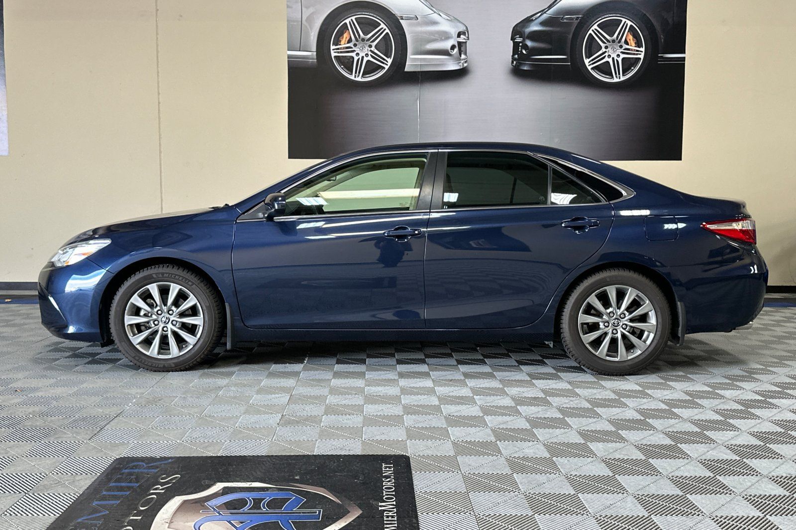 Used 2015 Toyota Camry XLE FWD image 7