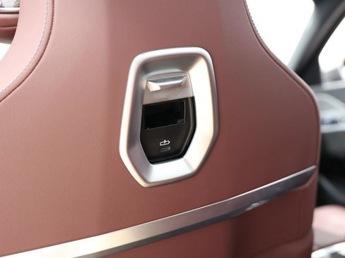 Used 2023 BMW 740i w/ Parking Assistance Package RWD image 59
