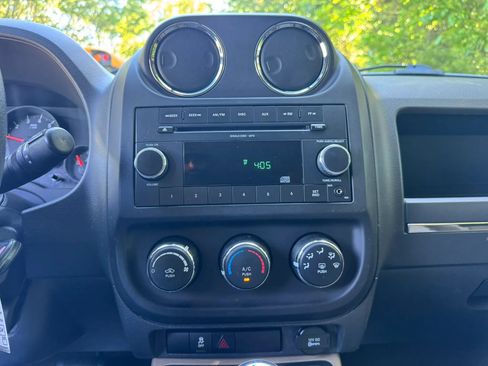 Used 2012 Jeep Compass Sport FWD image 17