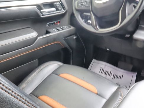 Used 2024 GMC Sierra 1500 AT4 w/ Technology Package AWD/4WD image 9