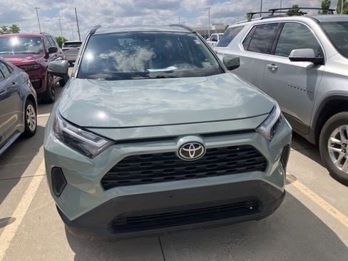 Used 2022 Toyota RAV4 XLE w/ Convenience Package AWD/4WD image 2