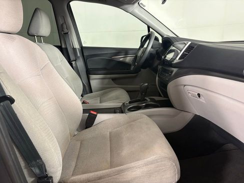Used 2017 Honda Pilot EX image 13