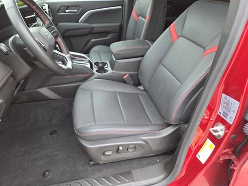 Used 2024 Chevrolet Colorado Z71 w/ Z71 Convenience Package 2 AWD/4WD image 24