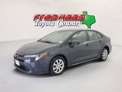 Used 2025 Toyota Corolla LE