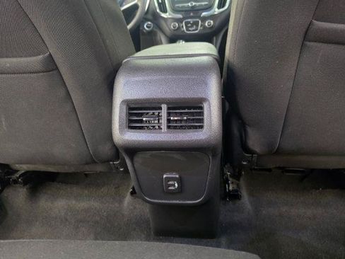 Used 2019 Chevrolet Equinox LT FWD image 39
