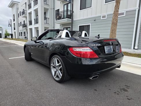 Used 2015 Mercedes-Benz SLK 250 image 17