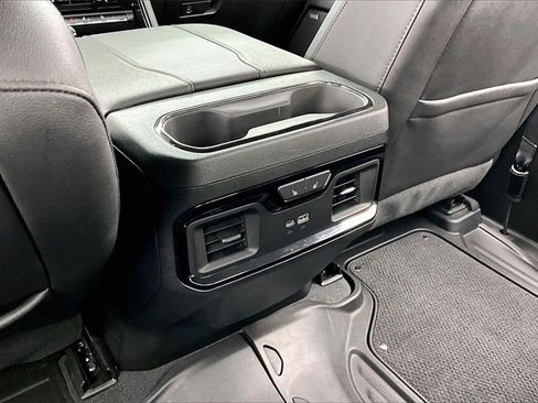 Used 2024 GMC Sierra 1500 AT4 w/ Technology Package image 33