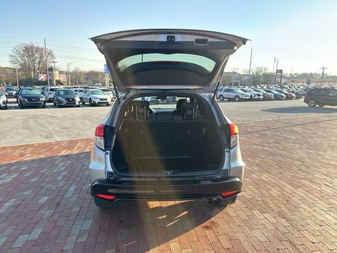 Used 2019 Honda HR-V Sport image 29