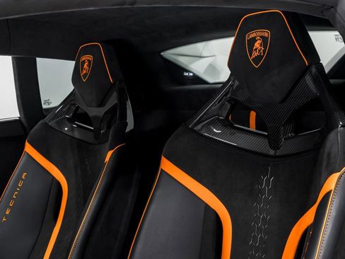 Used 2023 Lamborghini Huracan Tecnica image 19