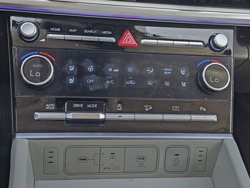 Used 2025 Hyundai Santa Fe Calligraphy FWD image 15