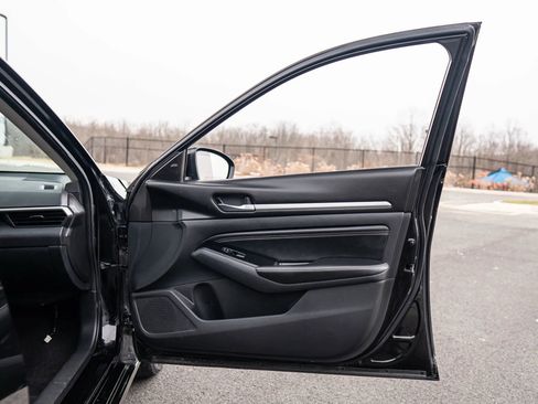 Used 2021 Nissan Altima 2.5 SV image 15