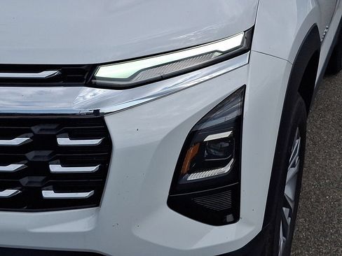 Used 2025 Chevrolet Equinox LT AWD/4WD image 9