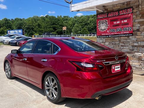 Used 2018 Nissan Altima 2.5 SR w/ SR Special Edition FWD image 4