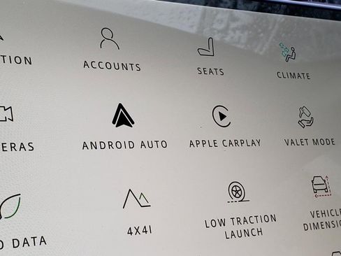 New 2025 Land Rover Discovery Sport S image 25