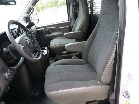 Used 2024 Chevrolet Express 2500 w/ Driver Convenience Package image 27