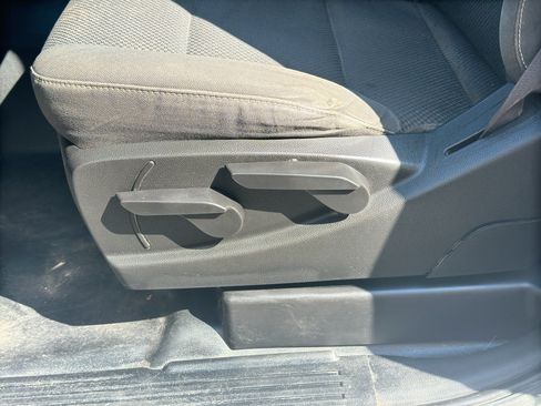 Used 2016 Chevrolet Silverado 2500 LT AWD/4WD image 27