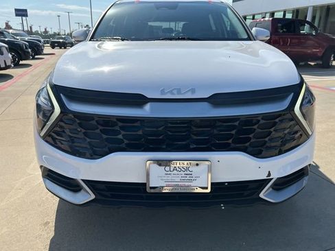 Used 2023 Kia Sportage EX FWD image 2