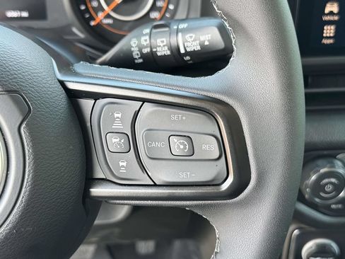 Used 2026 Jeep Wrangler Unlimited Sport AWD/4WD image 22