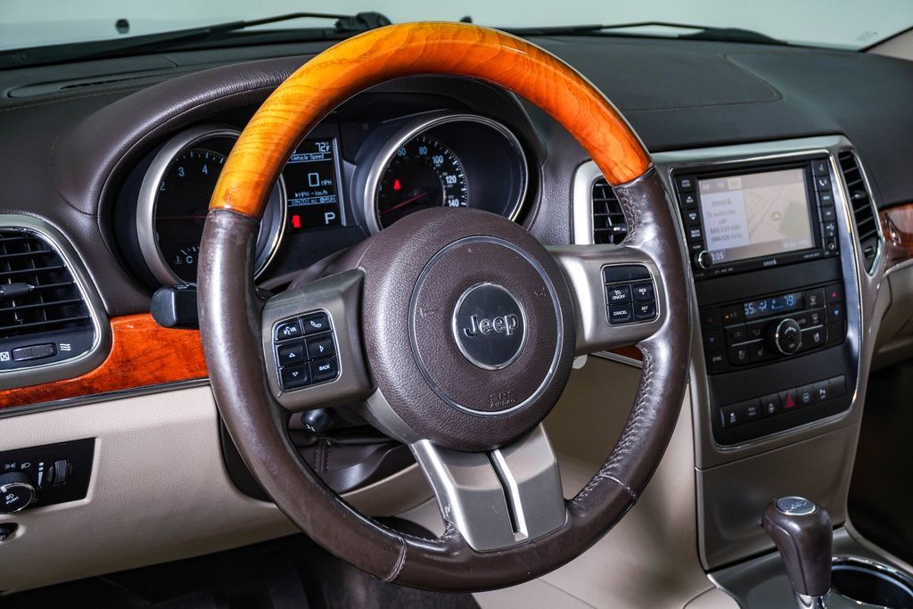 Used 2011 Jeep Grand Cherokee Overland AWD/4WD image 20