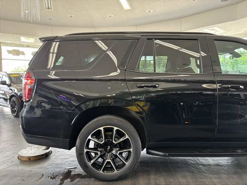 Used 2022 Chevrolet Tahoe RST w/ Luxury Package AWD/4WD image 5