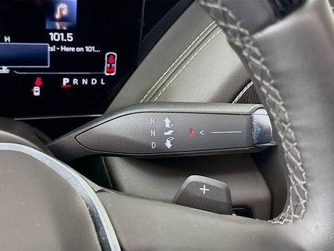 Used 2025 GMC Yukon XL Elevation w/ Elevation Premium Package image 17