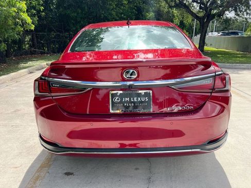 Certified 2025 Lexus ES 300h w/ Premium Package FWD image 6