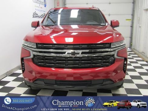 Used 2022 Chevrolet Suburban RST w/ Luxury Package RWD image 2