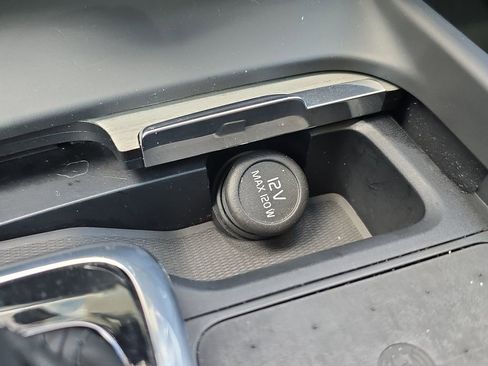 Certified 2022 Volvo V60 T5 Cross Country w/ Climate Package image 34