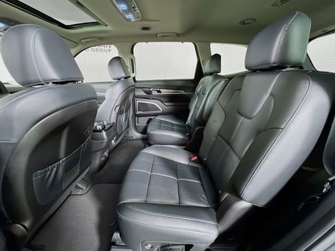 Used 2022 Kia Telluride EX w/ EX Premium Package image 24
