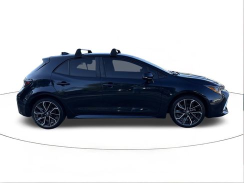 Used 2021 Toyota Corolla XSE image 2