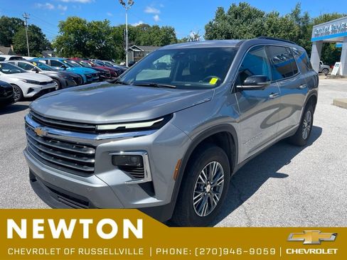 Used 2026 Chevrolet Traverse LT w/ Driver Confidence Package FWD image 3