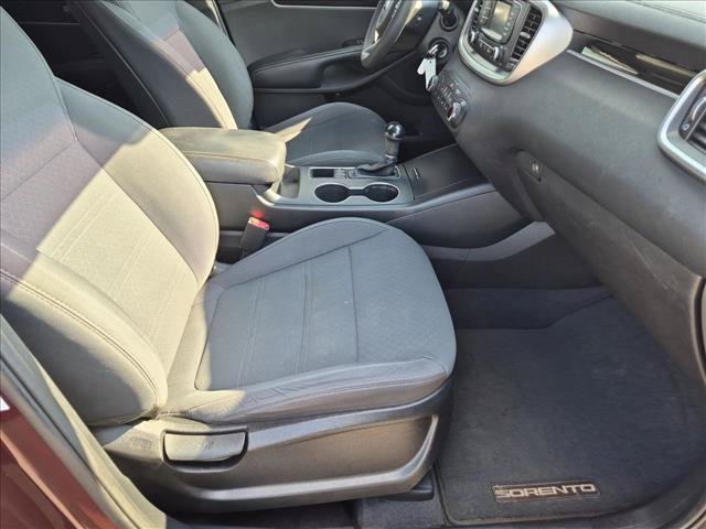 Used 2017 Kia Sorento AWD image 17