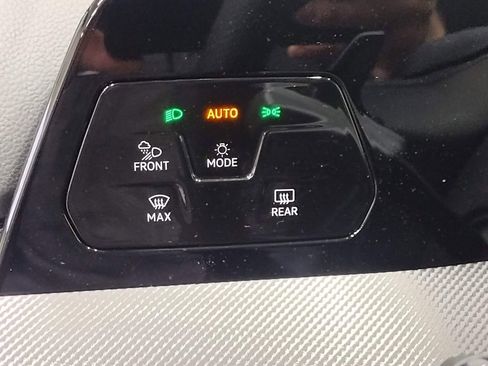 New 2026 Volkswagen Golf image 27