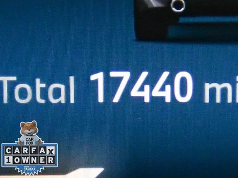 Used 2025 BMW 330i xDrive Sedan image 16