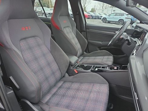 Used 2023 Volkswagen GTI SE image 21