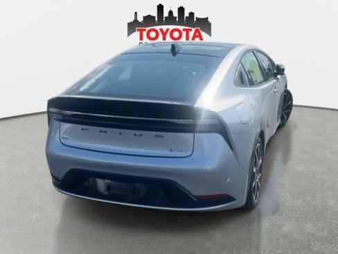 New 2026 Toyota Prius Plug-In Hybrid FWD image 4