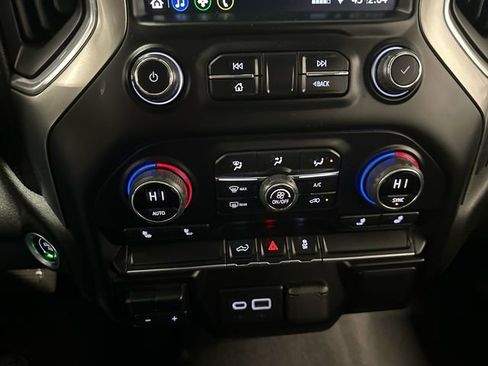 Used 2022 Chevrolet Silverado 2500 LT image 22