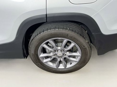 Used 2022 GMC Terrain SLT w/ Infotainment Package II AWD/4WD image 28