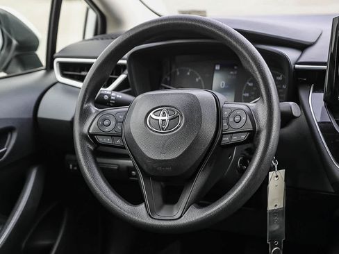 Used 2023 Toyota Corolla LE FWD image 17