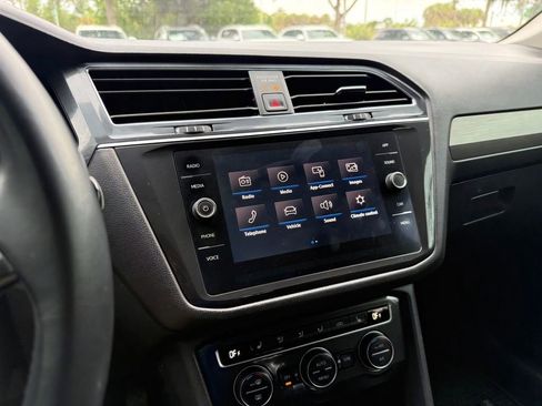 Used 2019 Volkswagen Tiguan S FWD image 24