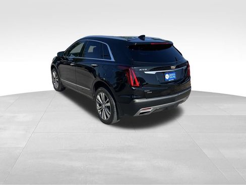 Used 2020 Cadillac XT5 Premium Luxury w/ LPO, Floor Liner Package AWD/4WD image 4