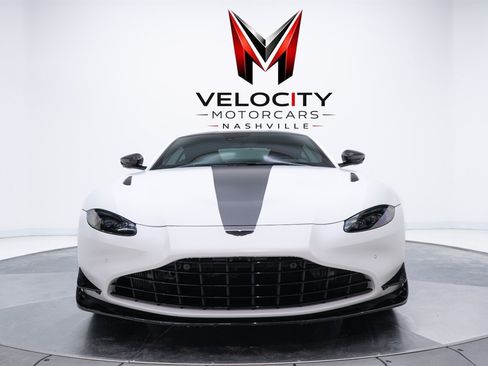 Used 2023 Aston Martin V8 Vantage Coupe RWD image 18
