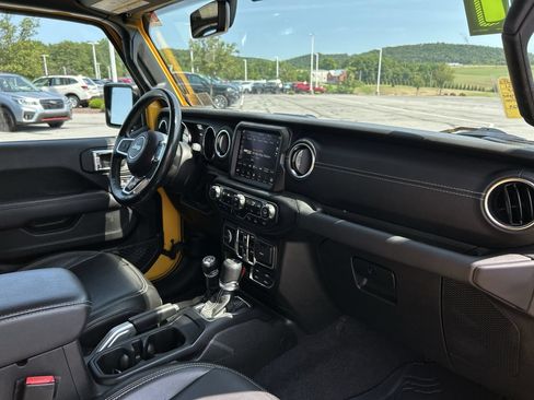 Used 2021 Jeep Wrangler Unlimited Sahara w/ Dual Top Group AWD/4WD image 15