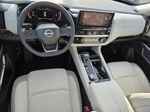Certified 2026 Nissan Pathfinder SL AWD/4WD image 11