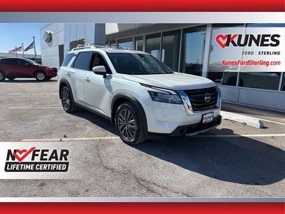 Used 2024 Nissan Pathfinder SL w/ SL Premium Package