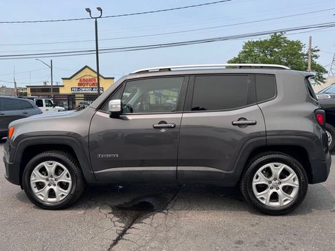Certified 2018 Jeep Renegade Limited w/ UConnect 8.4 Nav Group AWD/4WD image 4